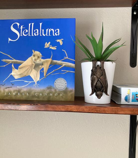 Bronze Bat Pot Buddy, Pot Hanger, Bat Gifts, Gift Boxed(11 x 5.5 x 4.5 cm)