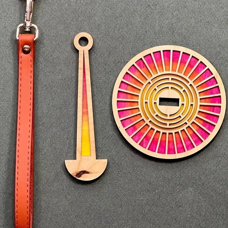 š„Wooden Portable Yarn Holder - The Perfect Tool for Crochet Enthusiasts