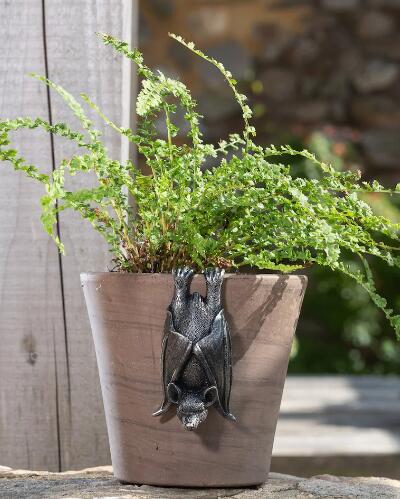 Bronze Bat Pot Buddy, Pot Hanger, Bat Gifts, Gift Boxed(11 x 5.5 x 4.5 cm)