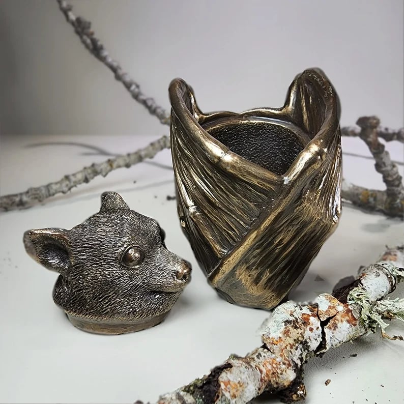 🦇💍Handmade🎁Bronze bat trinket cup, Gothic home decor, bat jewelry box