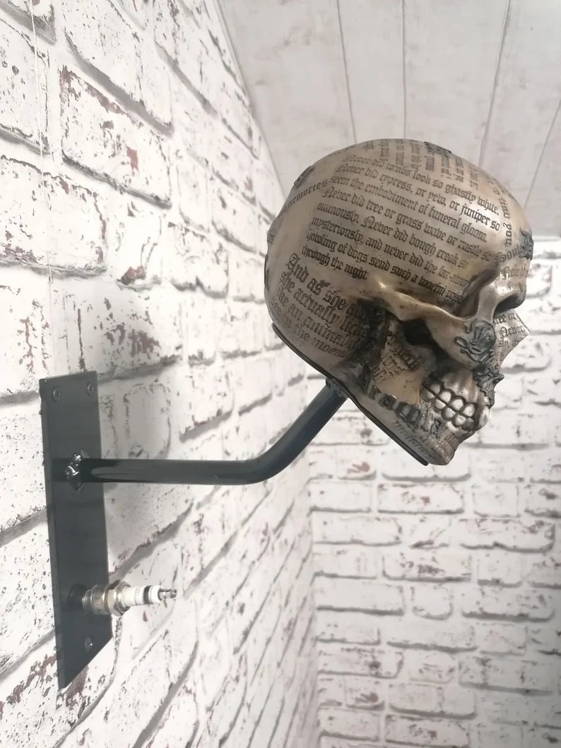 🏴☠️Skull holder for motorcycle helmet and jacket🎁 2025 New Models!