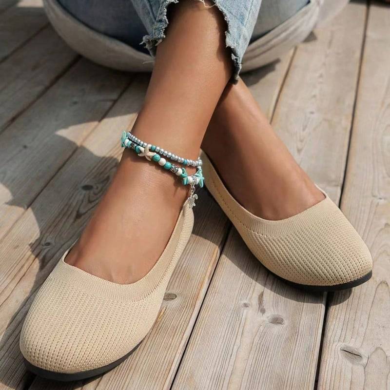 š Lightweight Square-Toe V-Cut Flats