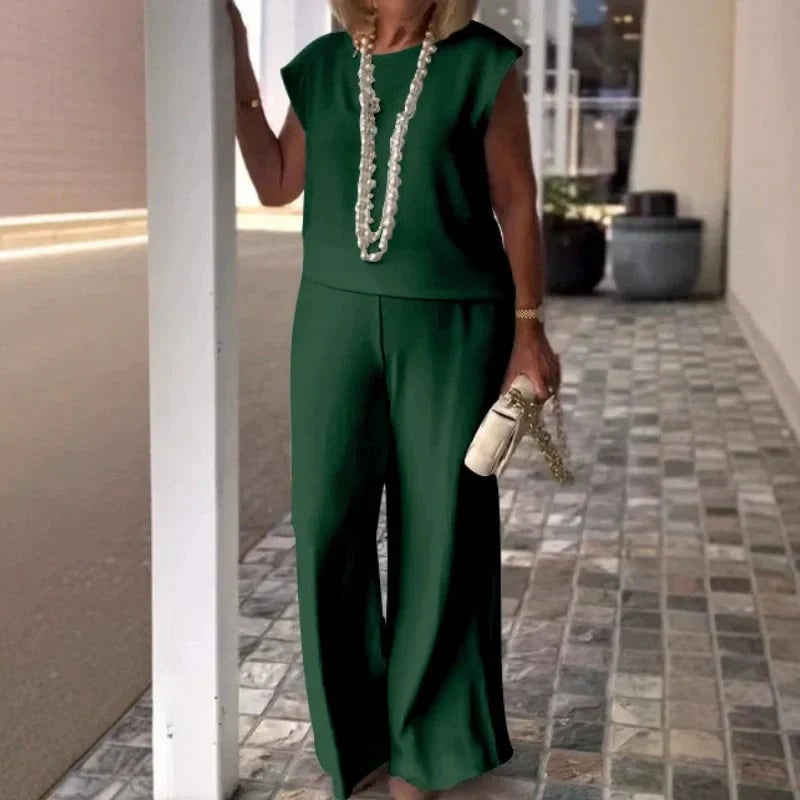 Women's crew neck sleeveless top and pants set