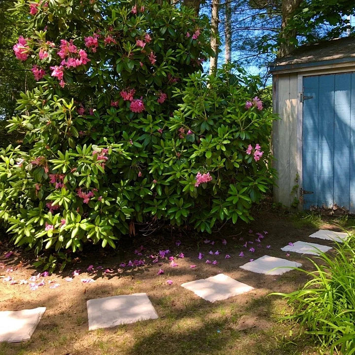 15.5' Decorative Stepping Stones That Stake Into The Ground