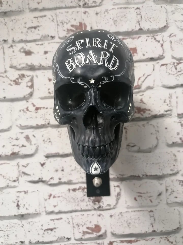 🏴☠️Skull holder for motorcycle helmet and jacket🎁 2025 New Models!