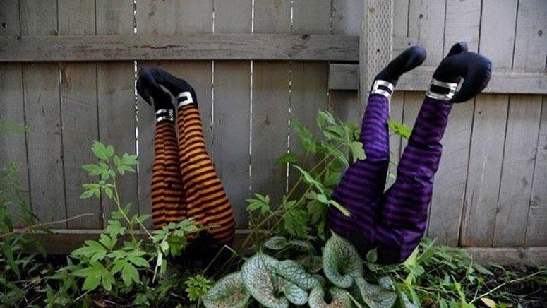 🔥Early Halloween 🔥Animated Kicking Witch Legs