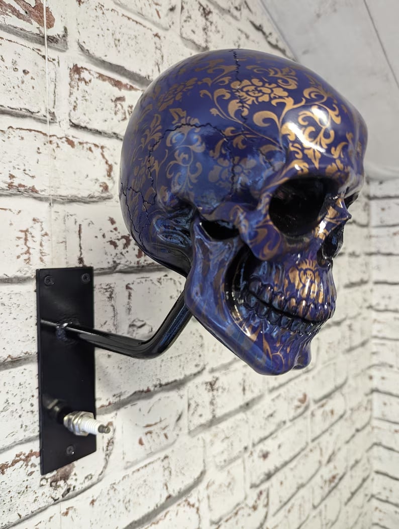 🏴☠️Skull holder for motorcycle helmet and jacket🎁 2025 New Models!