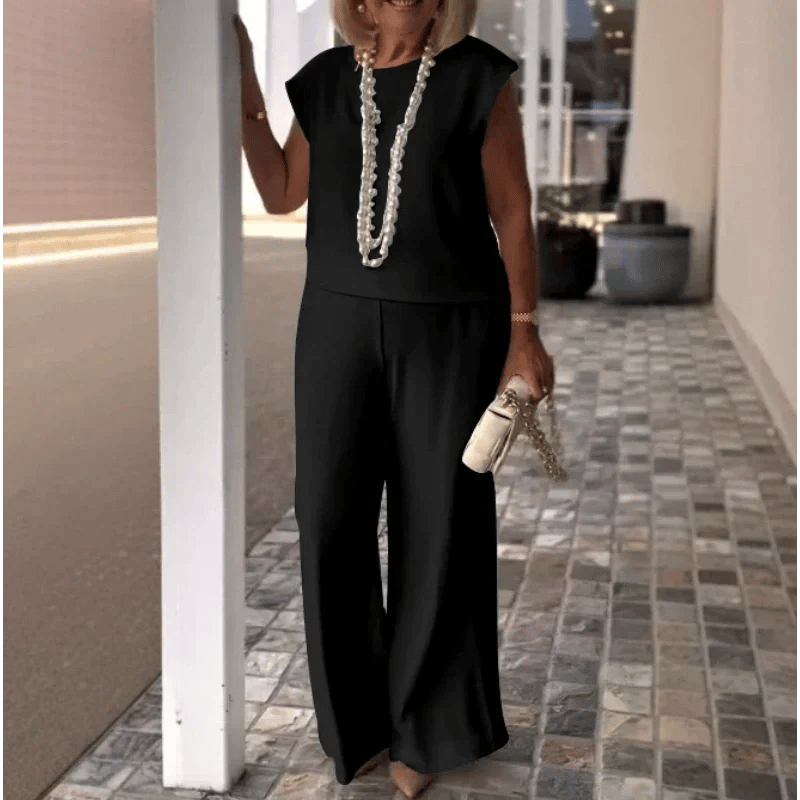Women's crew neck sleeveless top and pants set
