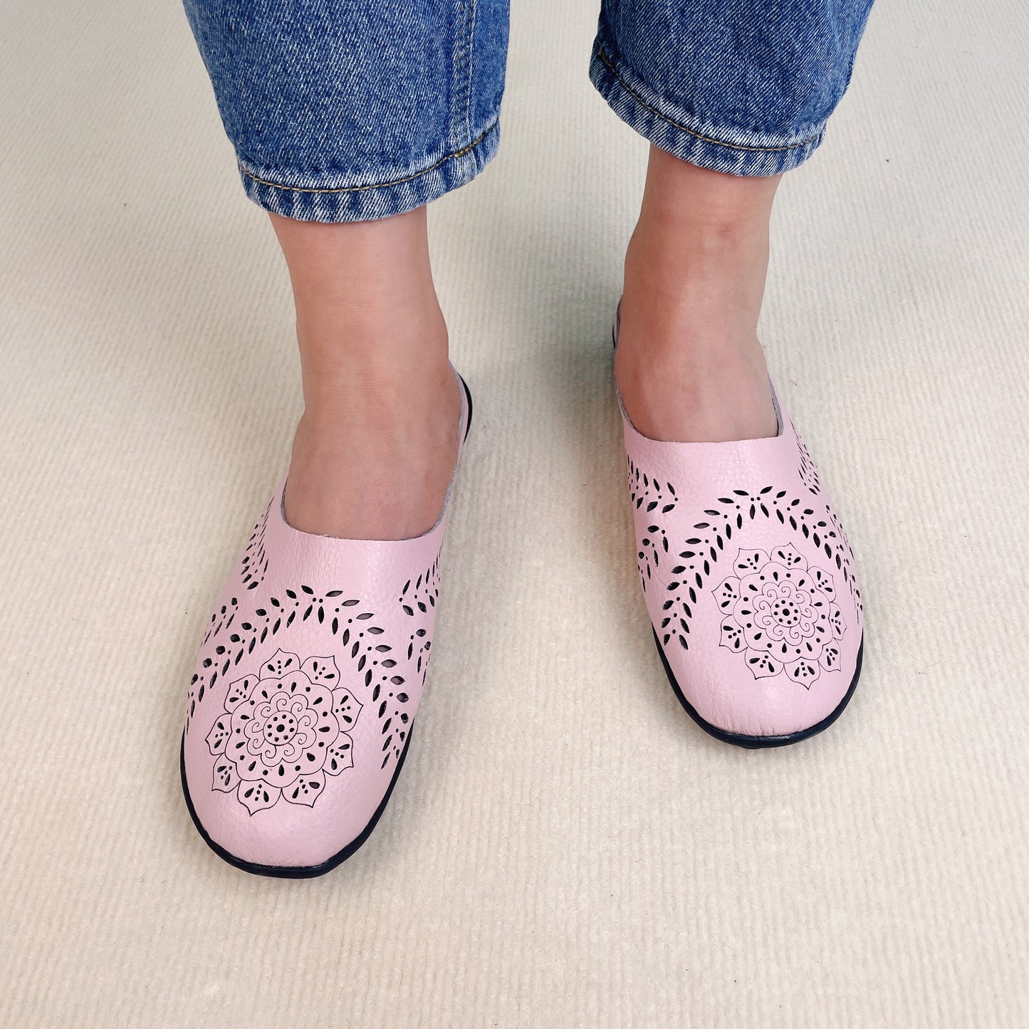 🔥Last day 49% OFF - Casual All-match Hollow Slippers mysite