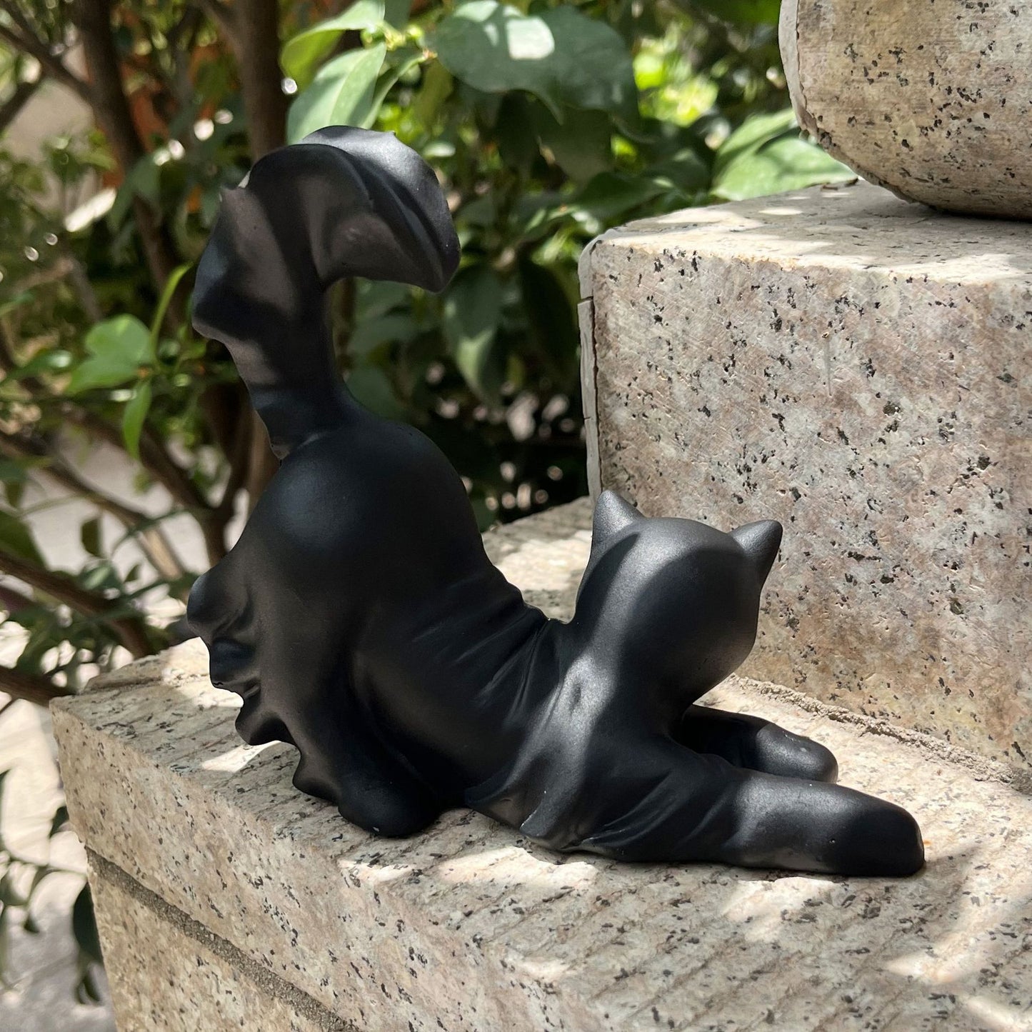 Halloween spooky black cat statue