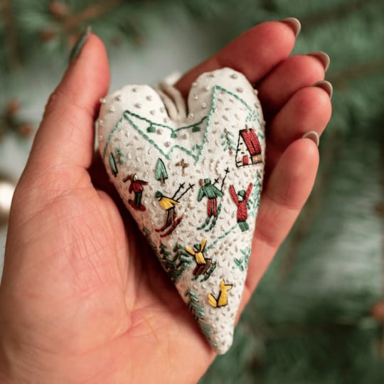 💖DIY Heart Shaped Hand Embroidered Christmas Ornament/Ornament Kit