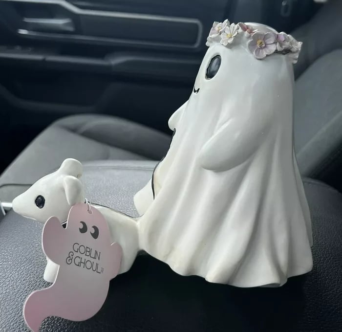 ✨2024 Ghost Walking Dog Statue 👻🔥BUY 2 Free Shipping