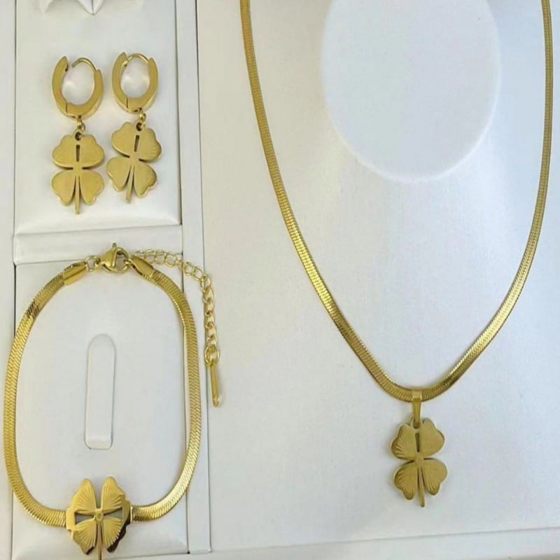 Gold Plated Lucky Clover Necklace mysite