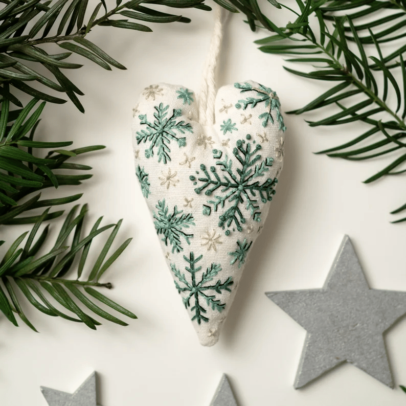 💖DIY Heart Shaped Hand Embroidered Christmas Ornament/Ornament Kit