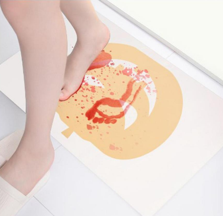 🎉 Halloween Bloody Color Changing Bath Mat