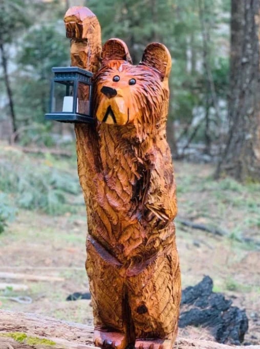 🎄Cedar carved Bear with solar lantern🌲 mysite