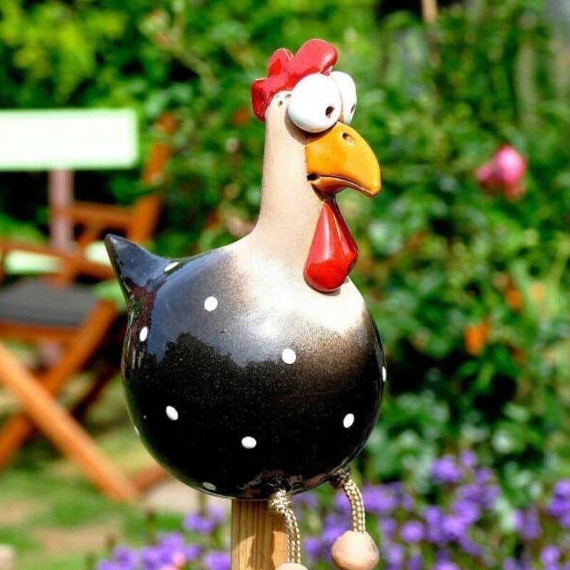 Funny decorative chicken, eye-catching decoration mysite