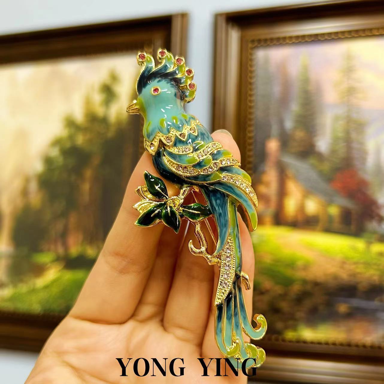 Gold-plated enamel parrot brooch mysite