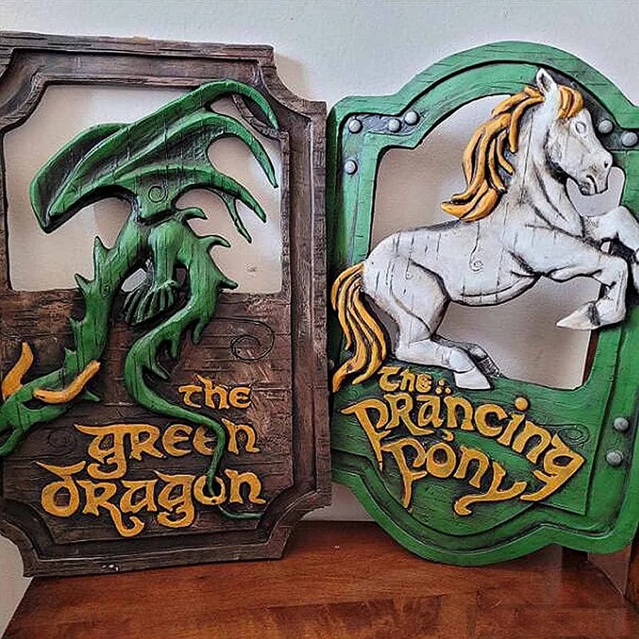 The Prancing Pony & The Green Dragon Pub Signs Set Handmade Bar Style mysite