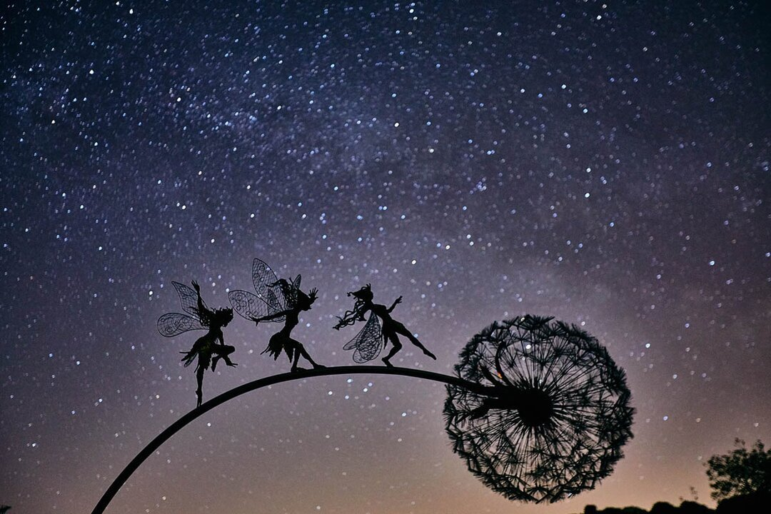 Perfect Wonderland Garden Decoration -The Naughty Spirits Are Dancing mysite