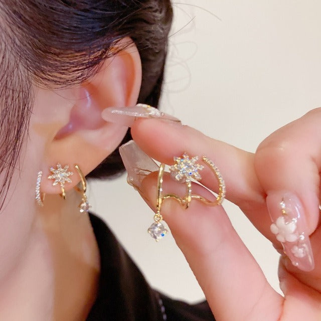 Eight Awn Star Earrings